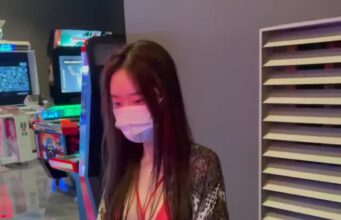 후방주의 신재은